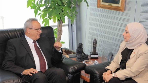 سفيرة البحرين 