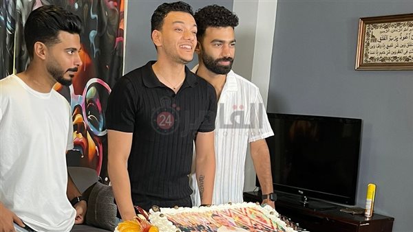 حودة بندق يحتفل بنجاح