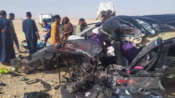 جثث وإصابات في حادث