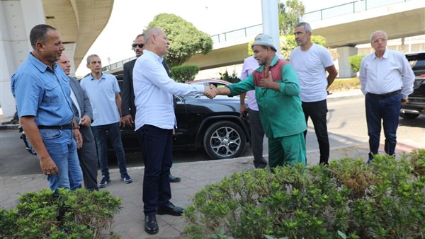 محافظ القاهرة خلال