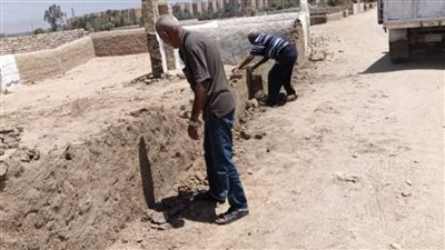 شيّد مقابر وهمية ليس بها موتى للتضليل.. إزالة تعدٍ على أملاك دولة في قنا