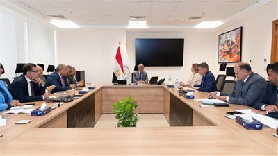 الري: ندرس إطلاق مرحلة ثانية من برنامج البحوث التطبيقية بين مصر وهولندا