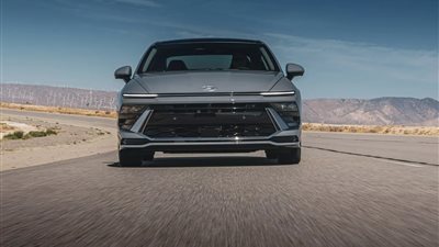 هيونداي تستدعي ما يقرب من 40 ألف سيارة سوناتا بسبب ضوء الفرامل