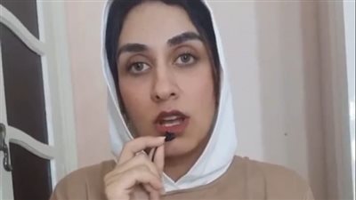 بيهددني بخطف ابني.. زوجة بالإسكندرية تستغيث من زوجها: مكانش بيجيبلي أكل وضربني بعربيته | بث مباشر