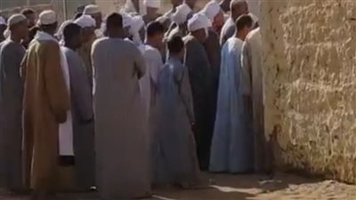 وسط حضور كبير.. تشييع جثامين 3 من أسرة واحدة بأسوان لقوا مصرعهم في حادث بقنا