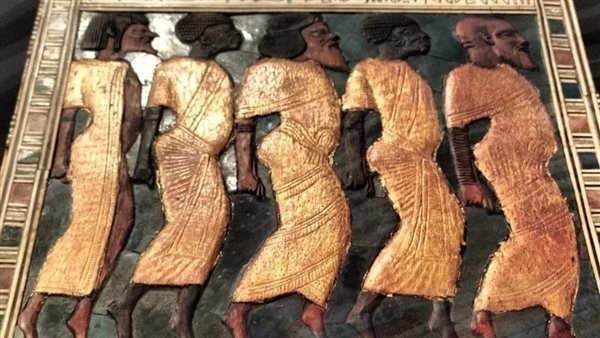 مسند قدم لـ توت عنخ