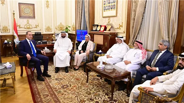 وفد عمالي بحريني