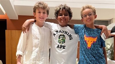 القصة الكاملة لـ انتشار صورة أبناء زينة رفقة نجل محمد رمضان