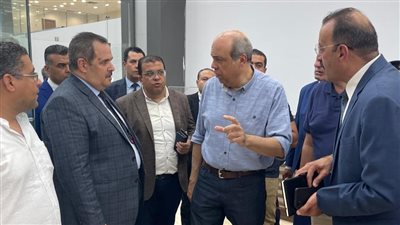 وزير الطيران المدني يتابع استعدادات مطار العلمين الدولي لاستقبال وفود معرض مصر الدولي للفضاء