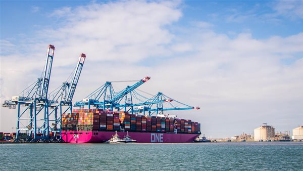 ميناء دمياط