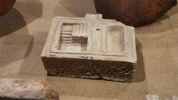  مائدة قرابين مصور