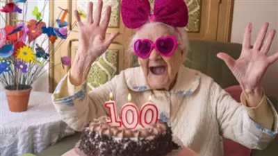 دراسة تكشف أسرار العيش بعد سن الـ 100
