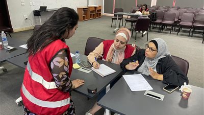 الهلال الأحمر ينفذ برنامجا تدريبيا مكثفا لإعداد مدربين من ميسرات الحضانات