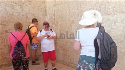 المنيا تستقبل وفدا سياحيا متعدد الجنسيات.. والمحافظ: تشكيل ورش عمل لتنشيط السياحة الأثرية