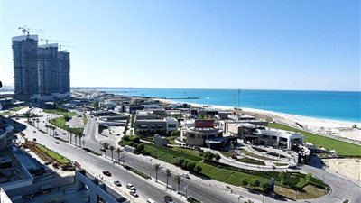 جهازا العلمين الجديدة والقرى السياحية يحذران من ارتفاع الأمواج.. ويدعوان المصطافين لتوخي الحذر