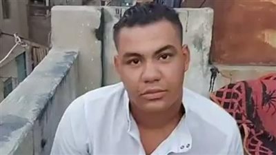 مُنقذ 4 أشخاص في انهيار عقار الساحل: ضحية بعد ما طلعتها قالت الشهادة وماتت على أيدي| بث مباشر