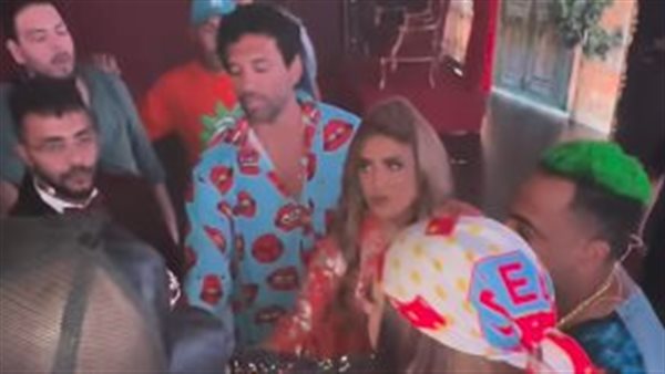 أبطال مسرحية التليفزيون