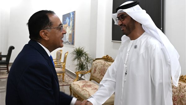 رئيس الوزراء وزير