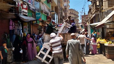 محافظ أسيوط: تحرير محاضر للمتعدين على حرم الطريق ورفع وإزالة الإشغالات