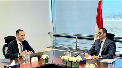 توجيه حكومي بالتيسير على المستثمرين لاستيراد مستلزمات الإنتاج وتقليل زمن الإفراج الجمركي