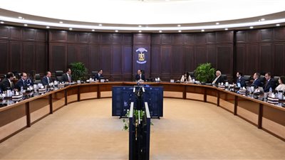 الحكومة تعتزم رفع كفاءة المعلم المصري وتحسين أوضاعه خلال 3 سنوات