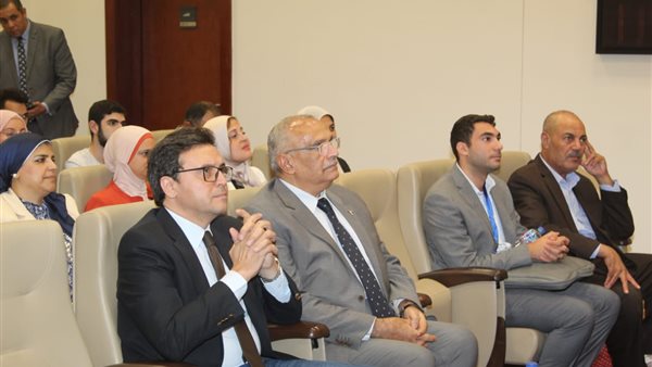 وزير الثقافة خلال