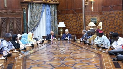 شيخ الأزهر يدعو المجامع والمؤسسات الإفتائية إلى ثورة على فقه العادات والتقاليد التي ظلمت المرأة باسم الشريعة