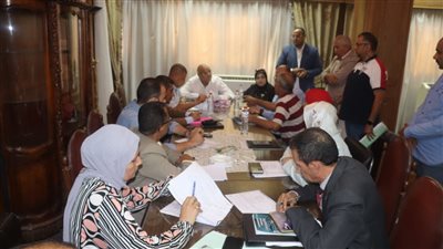 محافظ القليوبية يواصل لقاءاته الأسبوعية مع المواطنين في الخانكة