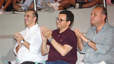 وزيرا الثقافة والشئون النيابية يشهدان أوبريت العالم علمين على المسرح الروماني بالمدينة التراثية