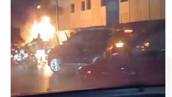 جانب من الحريق