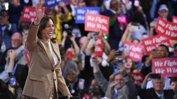 كامالا هاريس بمؤتمر