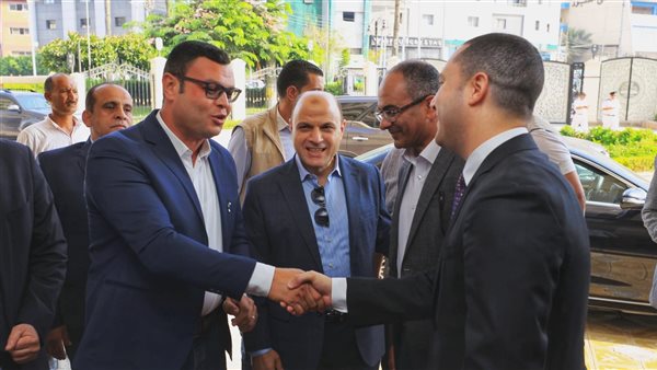 محافظ كفر الشيخ يستقبل