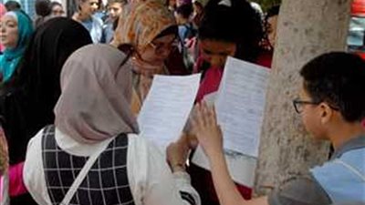 وسط إجراءات لمحاربة الغش.. طلاب الثانوية العامة دور ثانٍ يؤدون امتحان اللغة الأجنبية الأولى