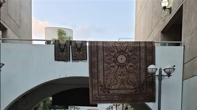 حقيقة الصورة المتداولة بشأن نشر السجاد المغسول على مبنى كلية علوم حلوان