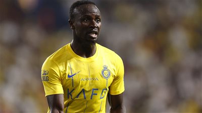 موقف ماني من مزاملة بنزيما في نادي اتحاد جدة