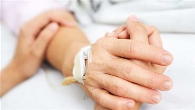 دعاء لشخص مريض تحبه قصير.. اللهم اشفه فلا شافي إلا أنت سبحانك