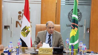 لضمان الاستقرار القانوني.. محافظ المنيا يوجه بسرعة تقنين أراضي واضعي اليد 