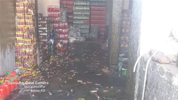 حريق يلتهم مخزن مواد