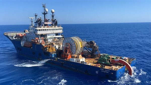  إنزال كابلات كهربائية