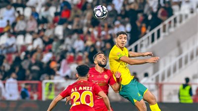 محمد شريف يتفوق على طارق حامد.. الخليج يهزم ضمك بالدوري السعودي