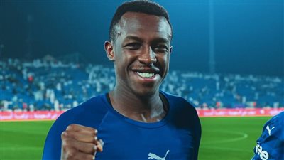 سعود عبد الحميد يسافر إلى روما لـ الانضمام إلى نادي العاصمة الإيطالي