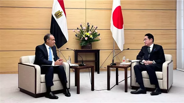 وزير الخارجية والهجرة