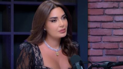 سيرين عبد النور: كنت مسئولة عن والدتي بعد طلاقها.. وبخجل من نفسي لأني ربيت بنتي على مكالمات الفيديو