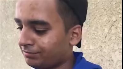 طالب يستغيث من جحود والديه بعد الانفصال: أبويا قالي إنت مش ابني وطردني.. ومفيش مكان أبات فيه |بث مباشر 