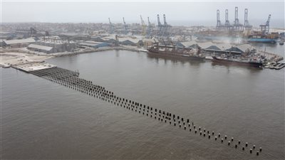 بطاقة استيعابية 7 ملايين طن.. أبرز المعلومات عن محطة الصب الجاف بميناء الدخيلة