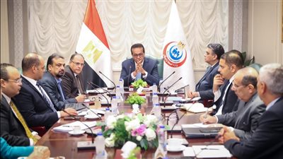 وزير الصحة يترأس لجنة مراجعة أسعار الأدوية: توفير احتياجات المصانع لعملها بكامل طاقتها