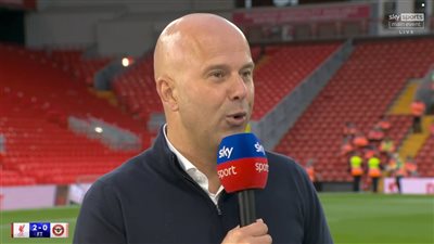 آرني سلوت: الجماهير شاهدت هذا الأداء كثيرا مع كلوب.. ومن الرائع أن ترث فريقا به لاعبين رائعين