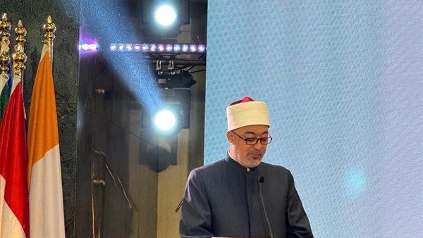 الدكتور نظير عياد