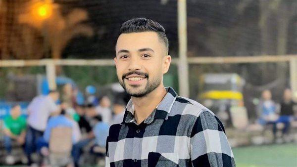 الشاب أيمن خالد شبل