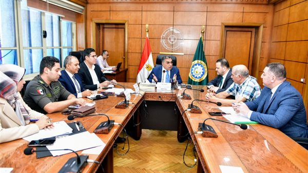 اجتماع محافظ الدقهلية